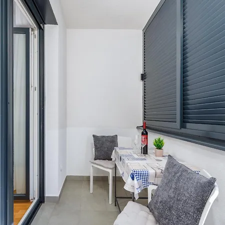 Ana-maria Apartment *